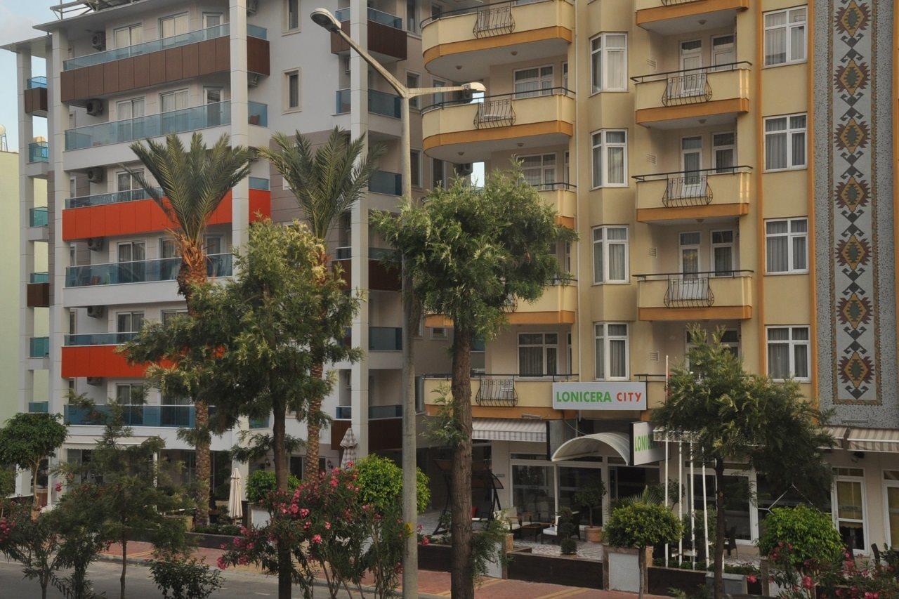 洛尼塞拉城市酒店 阿拉尼亚 外观 照片